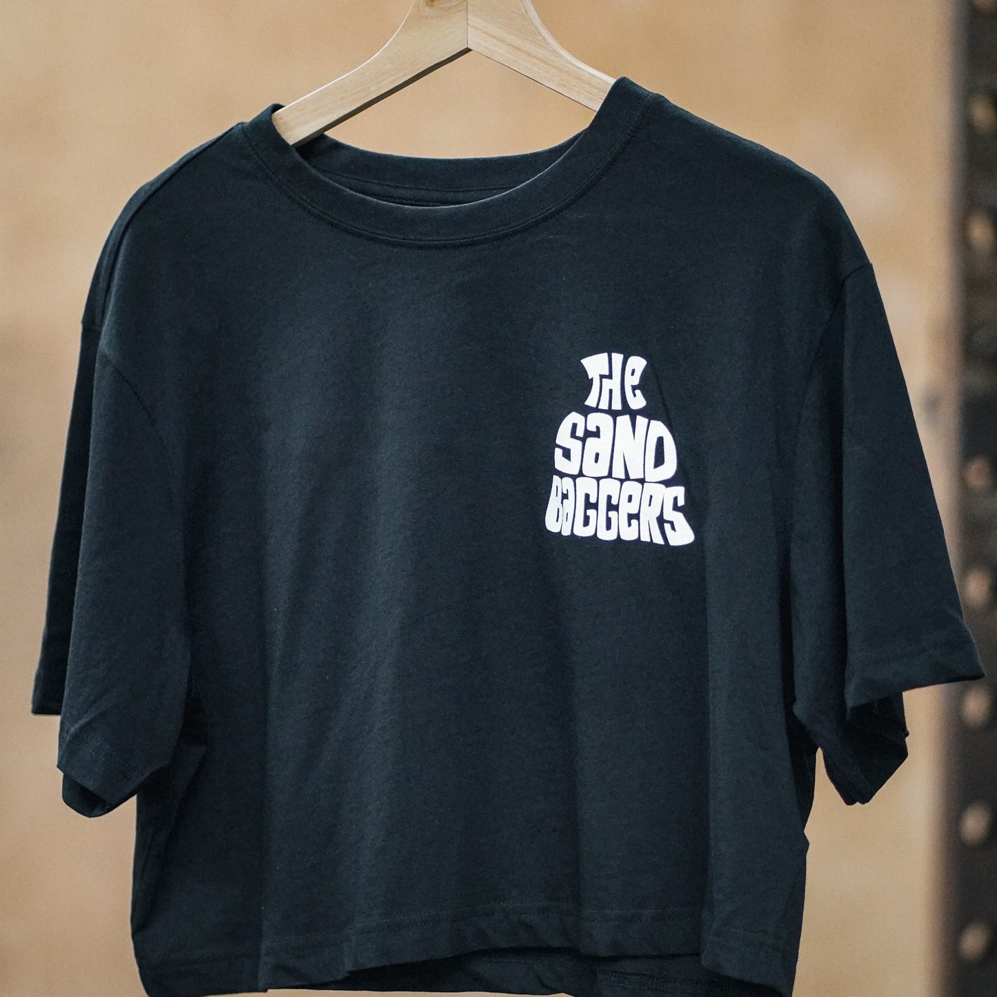 the sandbaggers - cropped tee
