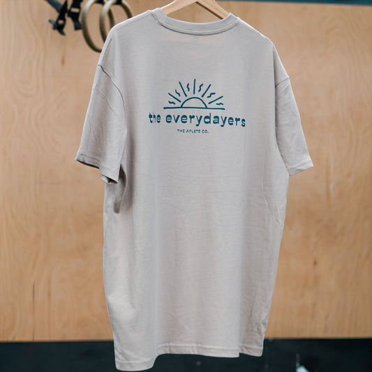 the everydayers sun - oversized tee